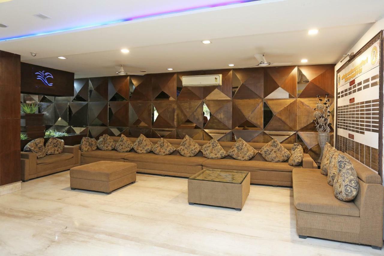 Hotel Oyo 13564 Near Prem Mandir Mathura Exterior foto