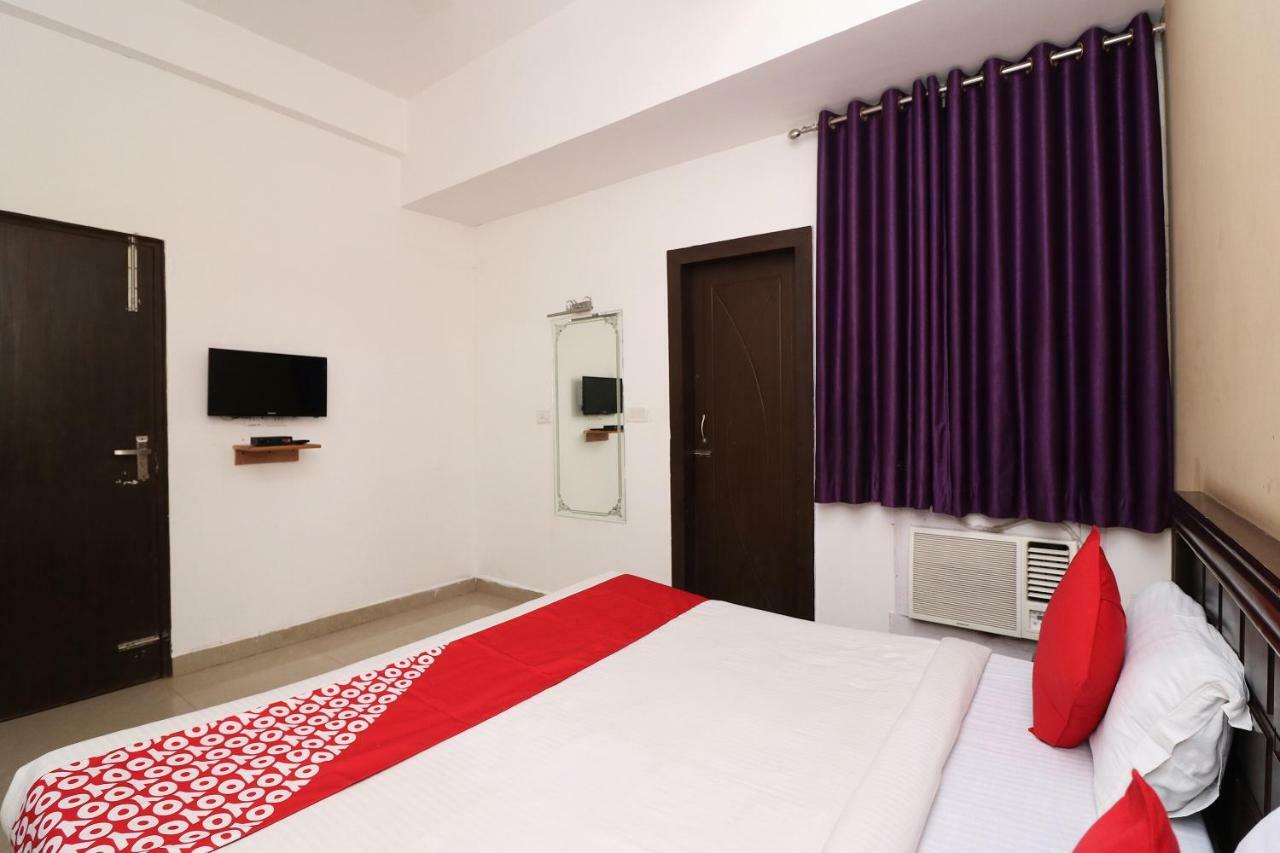 Hotel Oyo 13564 Near Prem Mandir Mathura Exterior foto