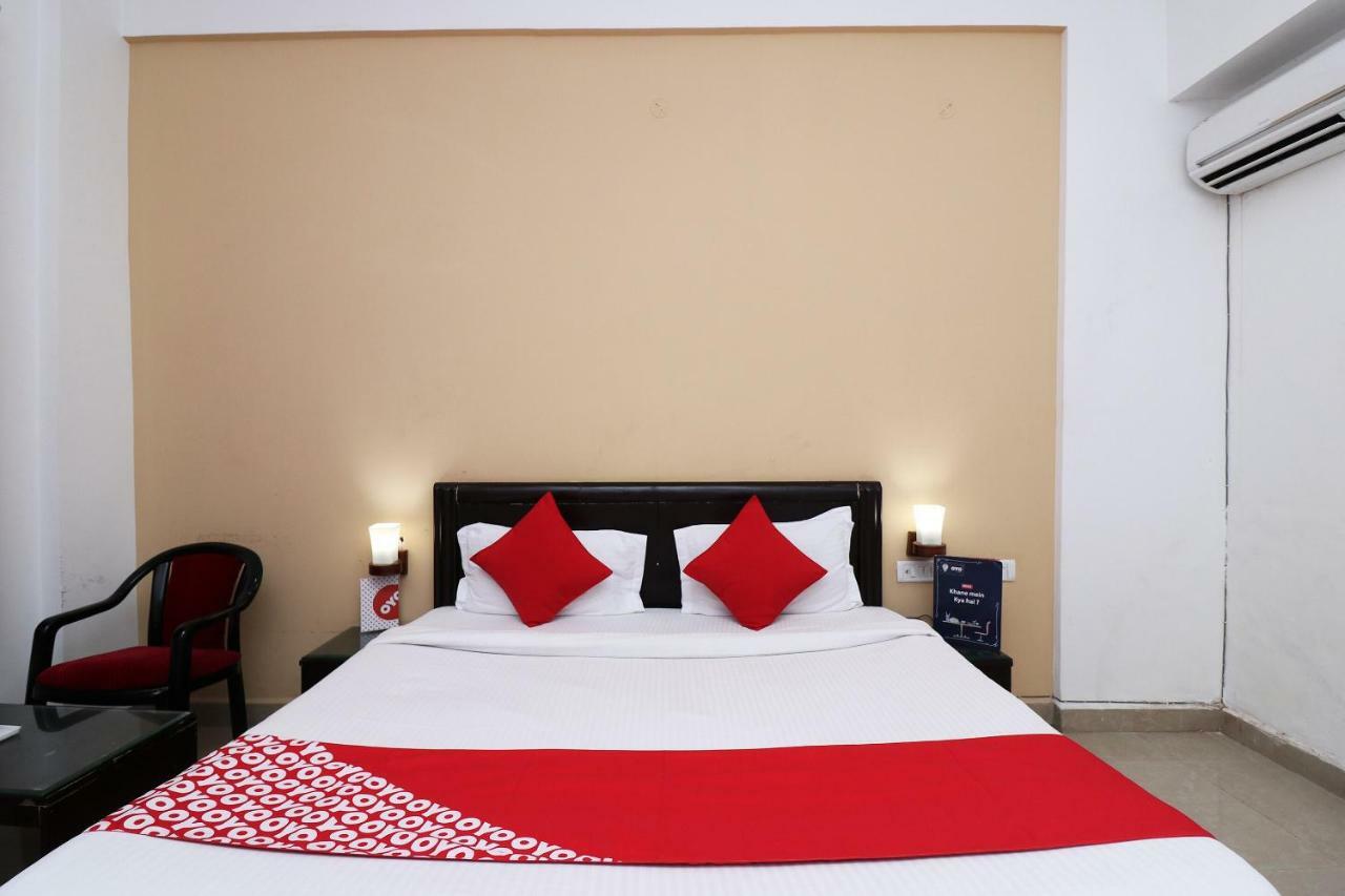 Hotel Oyo 13564 Near Prem Mandir Mathura Exterior foto