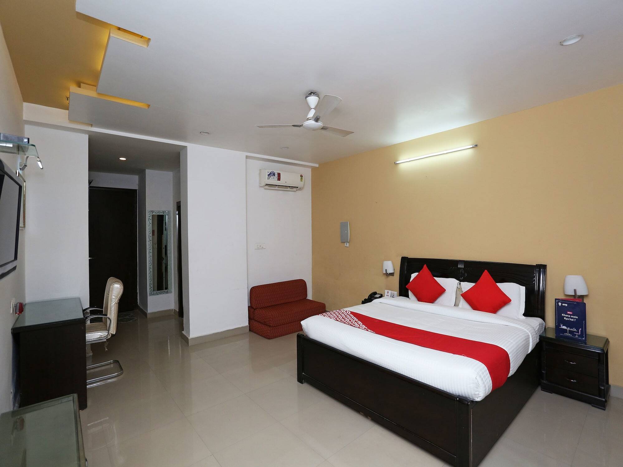 Hotel Oyo 13564 Near Prem Mandir Mathura Exterior foto